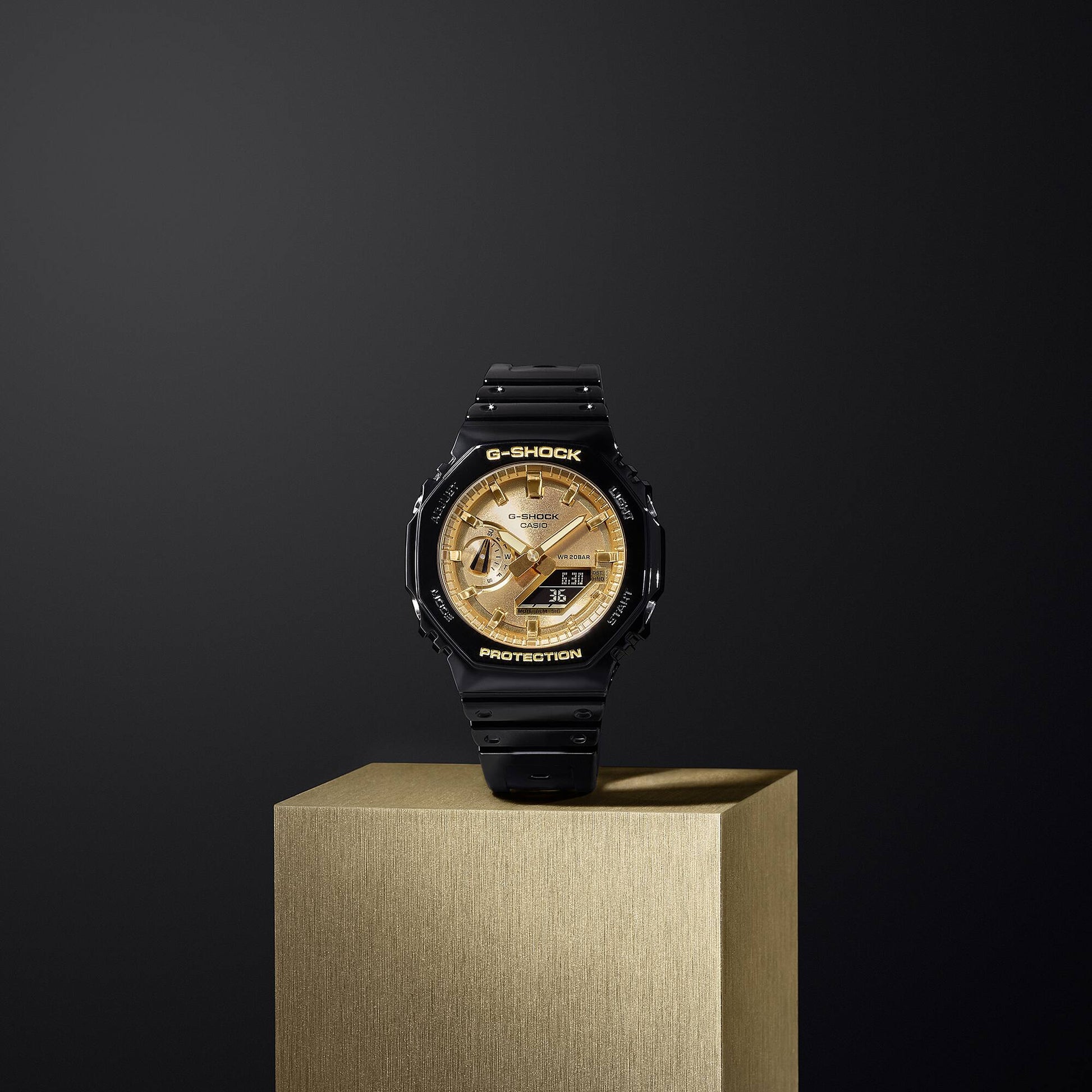 CASIO G-SHOCK Mod. OAK - Mostrador dourado